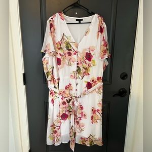 Lane Bryant Summer Floral Dress, Fit and Flare, button front with tie 28